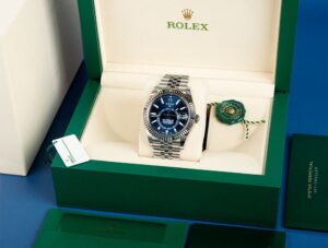 Rolex SKY DWELLER 336934 blue - Image 3